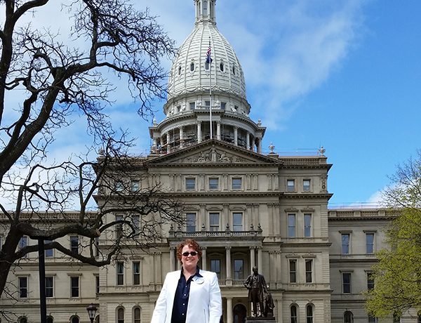 Residential Hospice music therapist Sara DiCiesare recently made (sound) waves at Michigan’s capital to encourage recognition of her discipline.